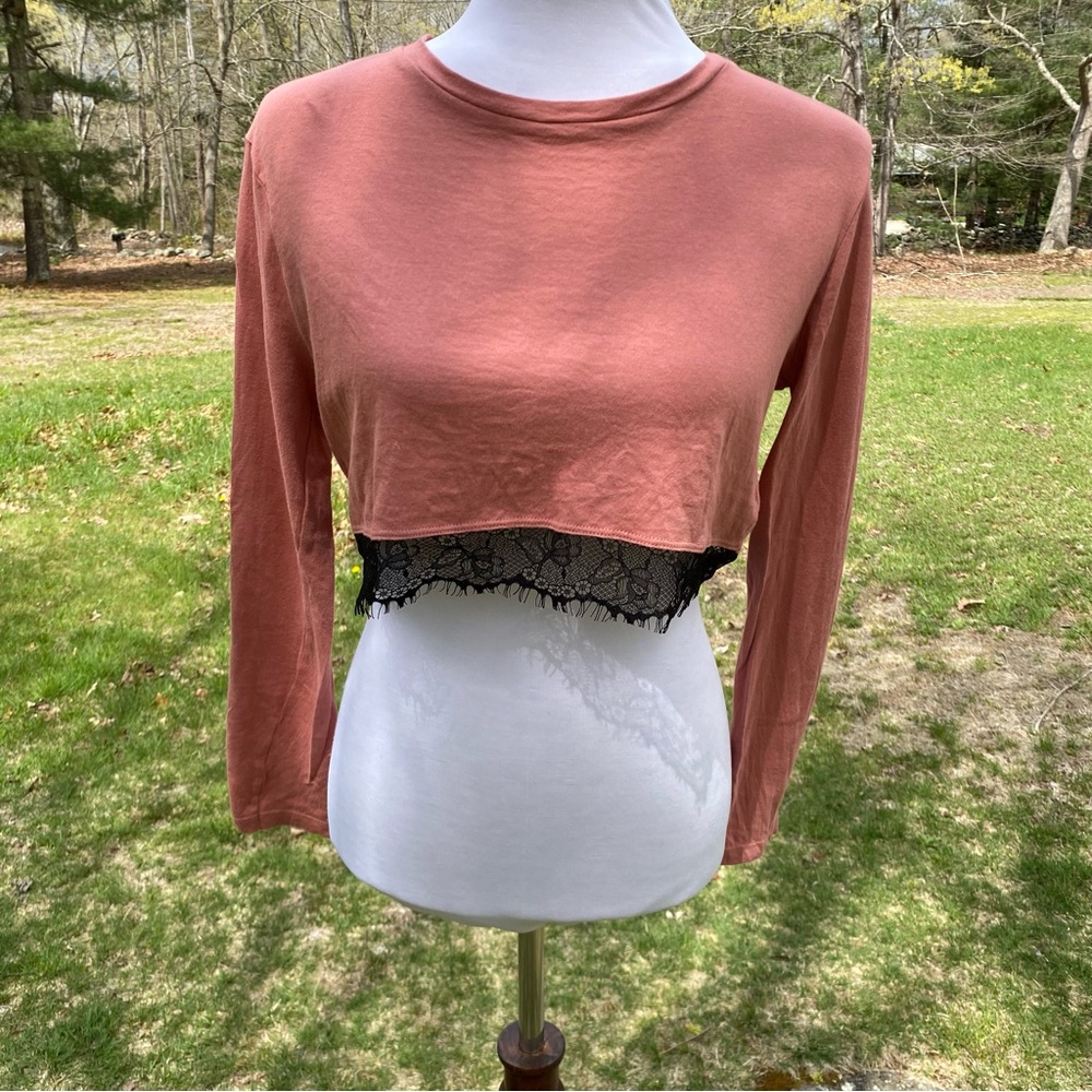 BRAVE SOUL TOP CROPPED CROP ROSE RUST TED BLACK LACE LONG SLEEVE SIZE S